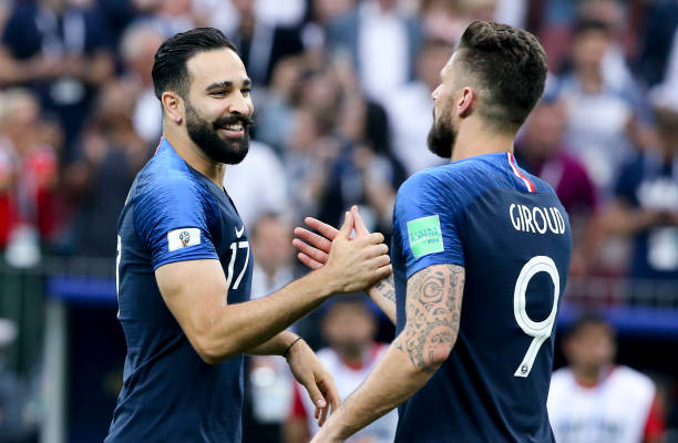 记者：切尔西已将水晶宫中场亚当-沃顿加入长期引援目标名单